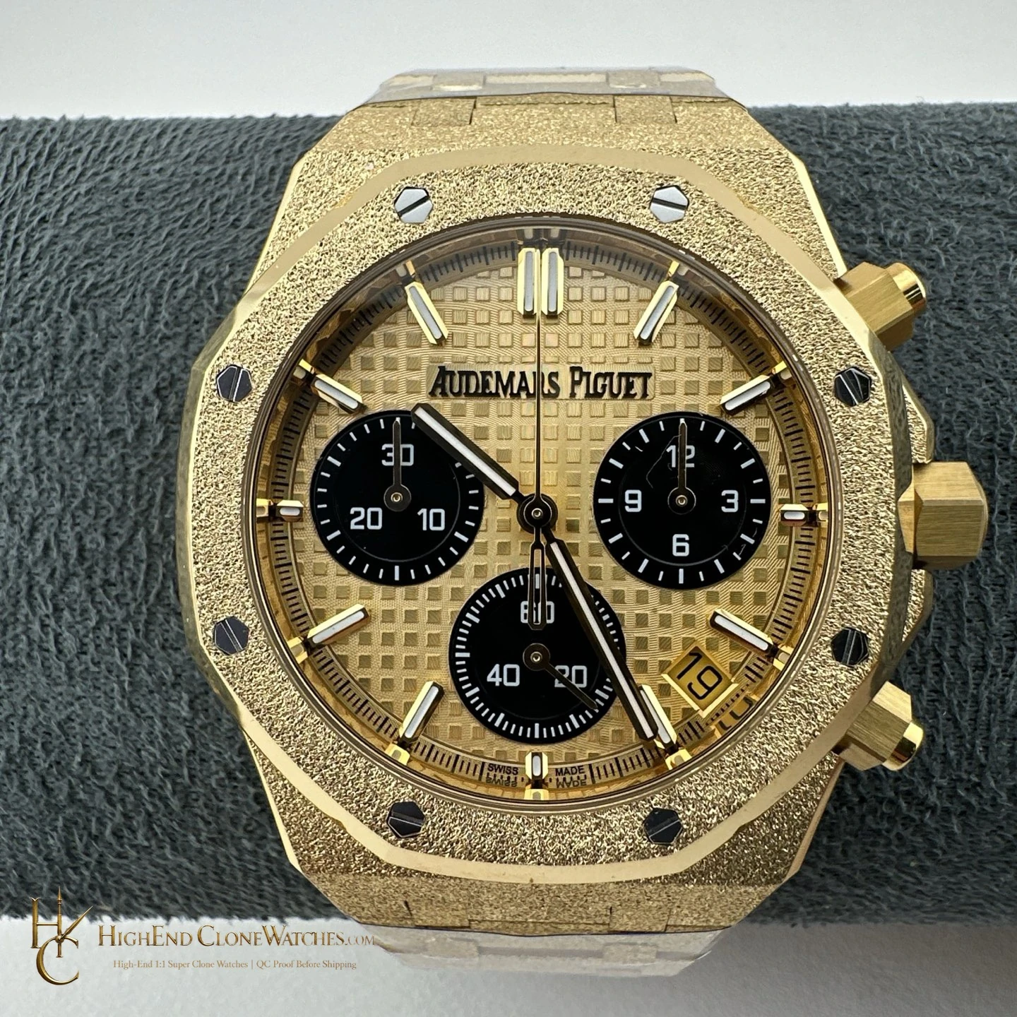 Audemars Piguet Royal Oak Gold Dial 26240BA Selfwinding Chronograph super clone watch front view