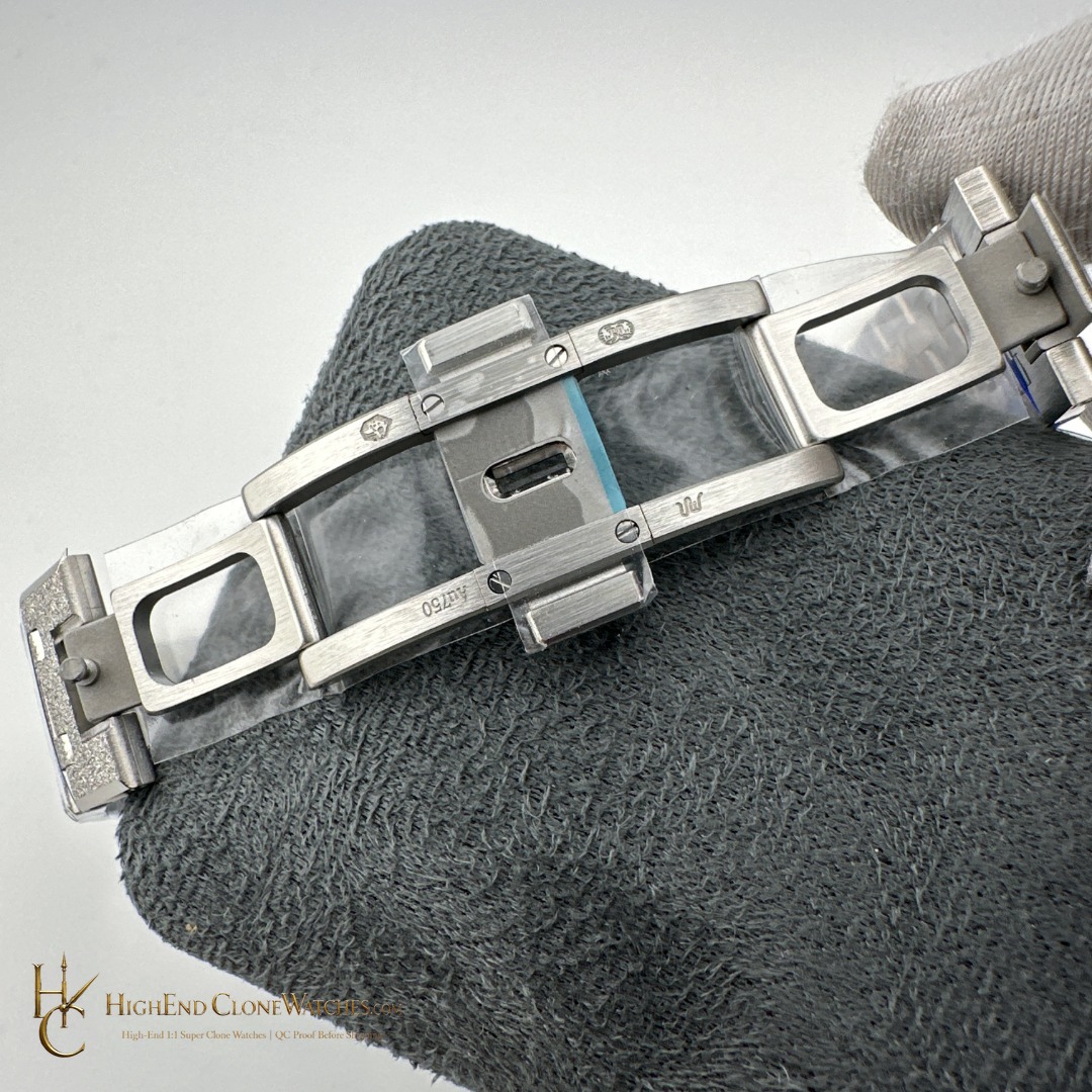 Audemars Piguet Royal Oak Gray Dial 26240BC Self-winding Chronograph super clone watch angled view
