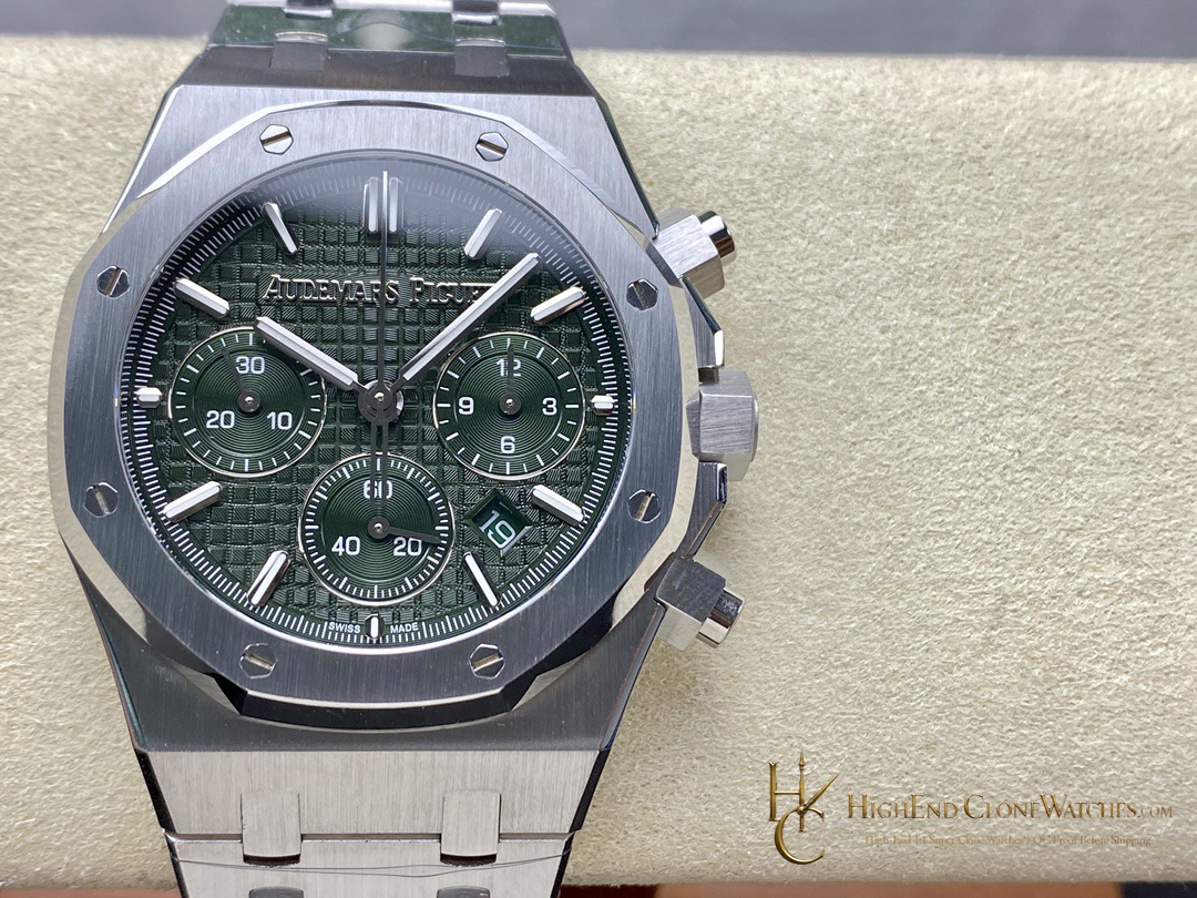Audemars Piguet Royal Oak Green Dial 26240 Selfwinding Chronograph super clone watch front view