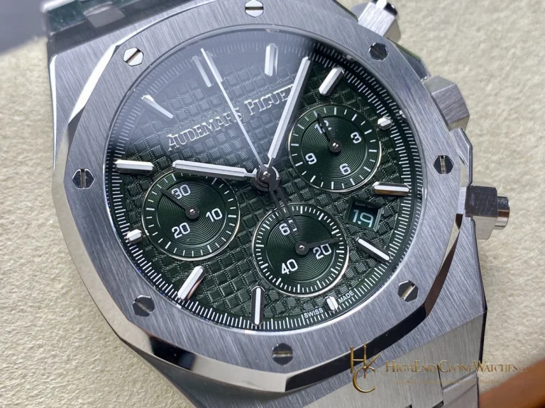 Audemars Piguet Royal Oak Green Dial 26240 Selfwinding Chronograph super clone watch dial detail