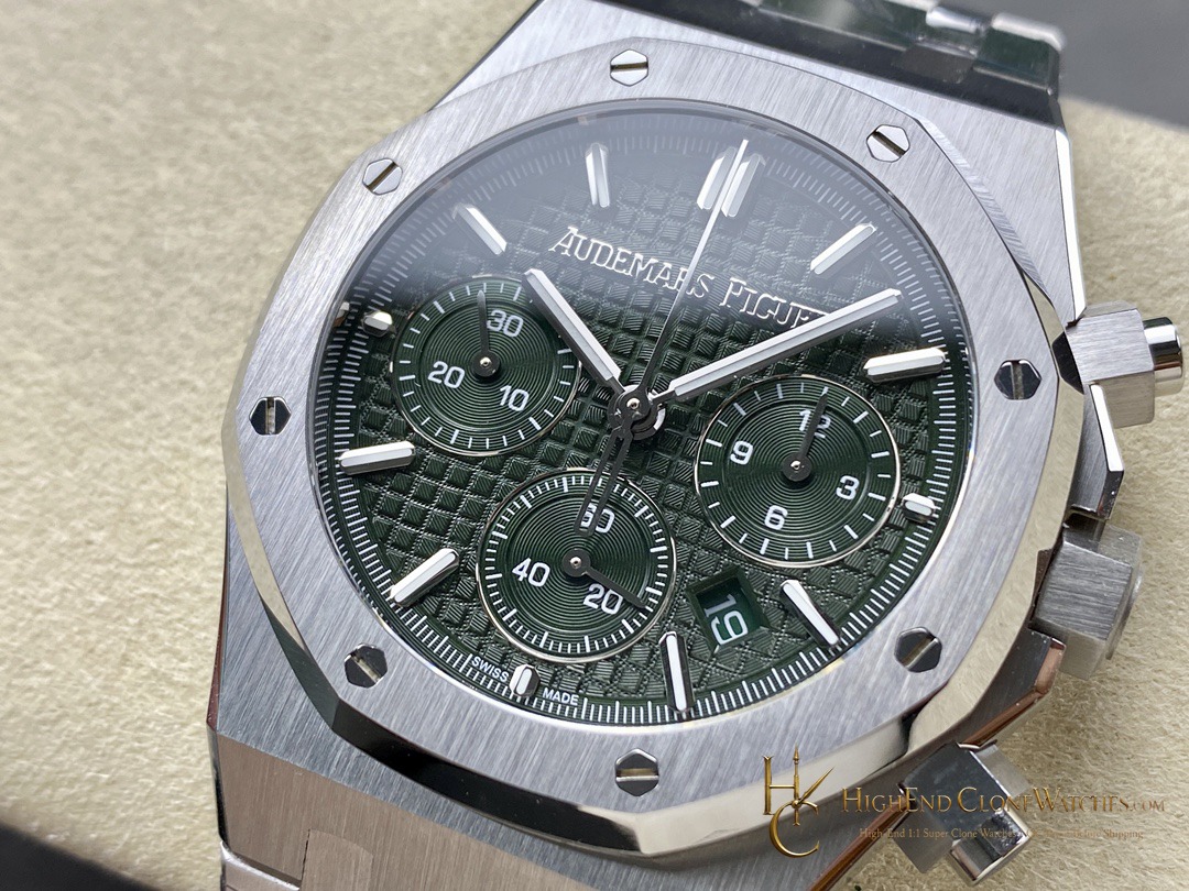 Audemars Piguet Royal Oak Green Dial 26240 Selfwinding Chronograph super clone watch bezel detail