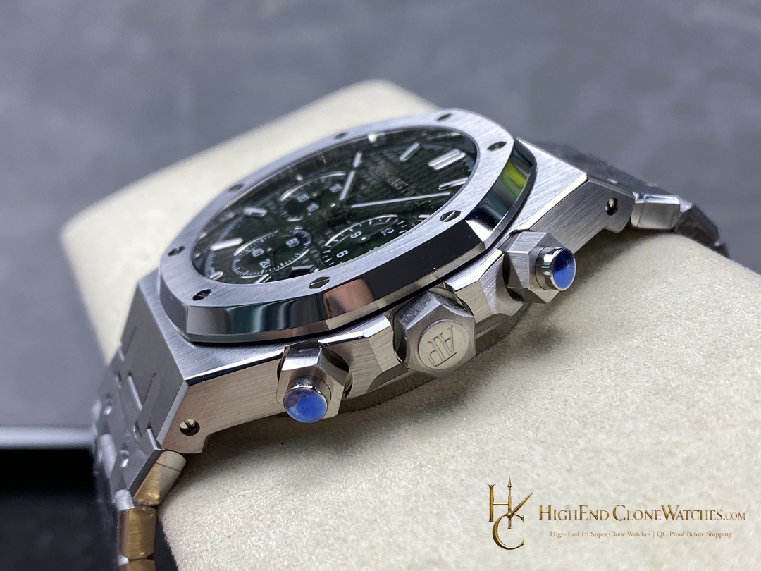 Audemars Piguet Royal Oak Green Dial 26240 Selfwinding Chronograph super clone watch caseback detail