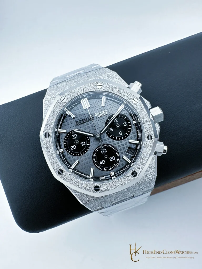 Audemars Piguet Royal Oak Grey & Black Dial 26240BC Selfwinding Chronograph super clone watch dial detail