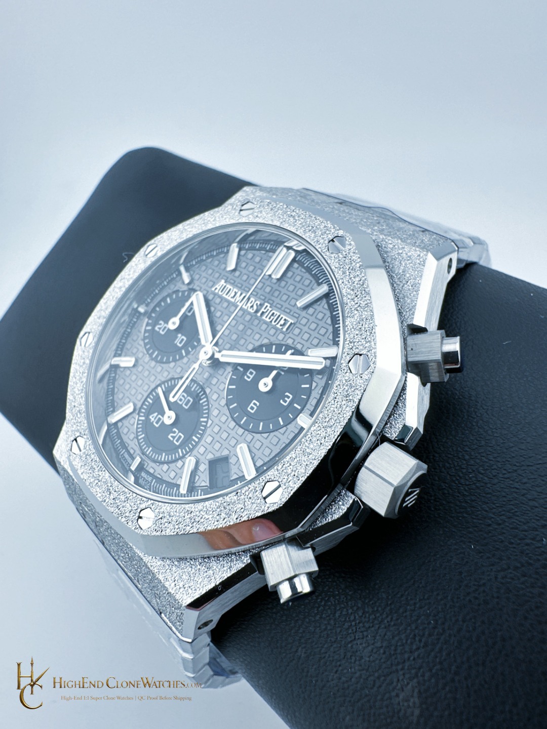 Audemars Piguet Royal Oak Grey & Black Dial 26240BC Selfwinding Chronograph super clone watch caseback detail