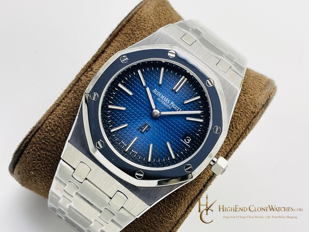Audemars Piguet Royal Oak Jumbo 15202IP Blue Dial super clone watch bezel detail