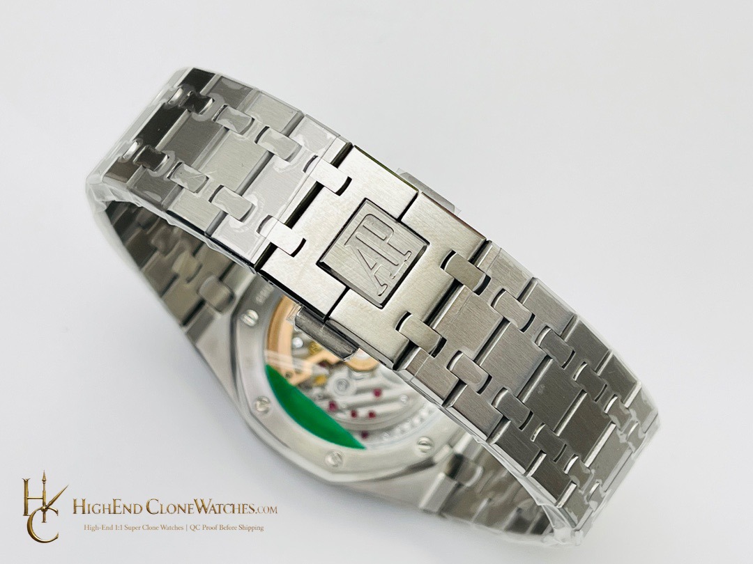 Audemars Piguet Royal Oak Jumbo 15202IP Blue Dial super clone watch angled view