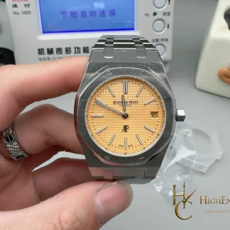 Audemars Piguet Royal Oak Jumbo Extra Thin 15202BC 39mm super clone watch front view