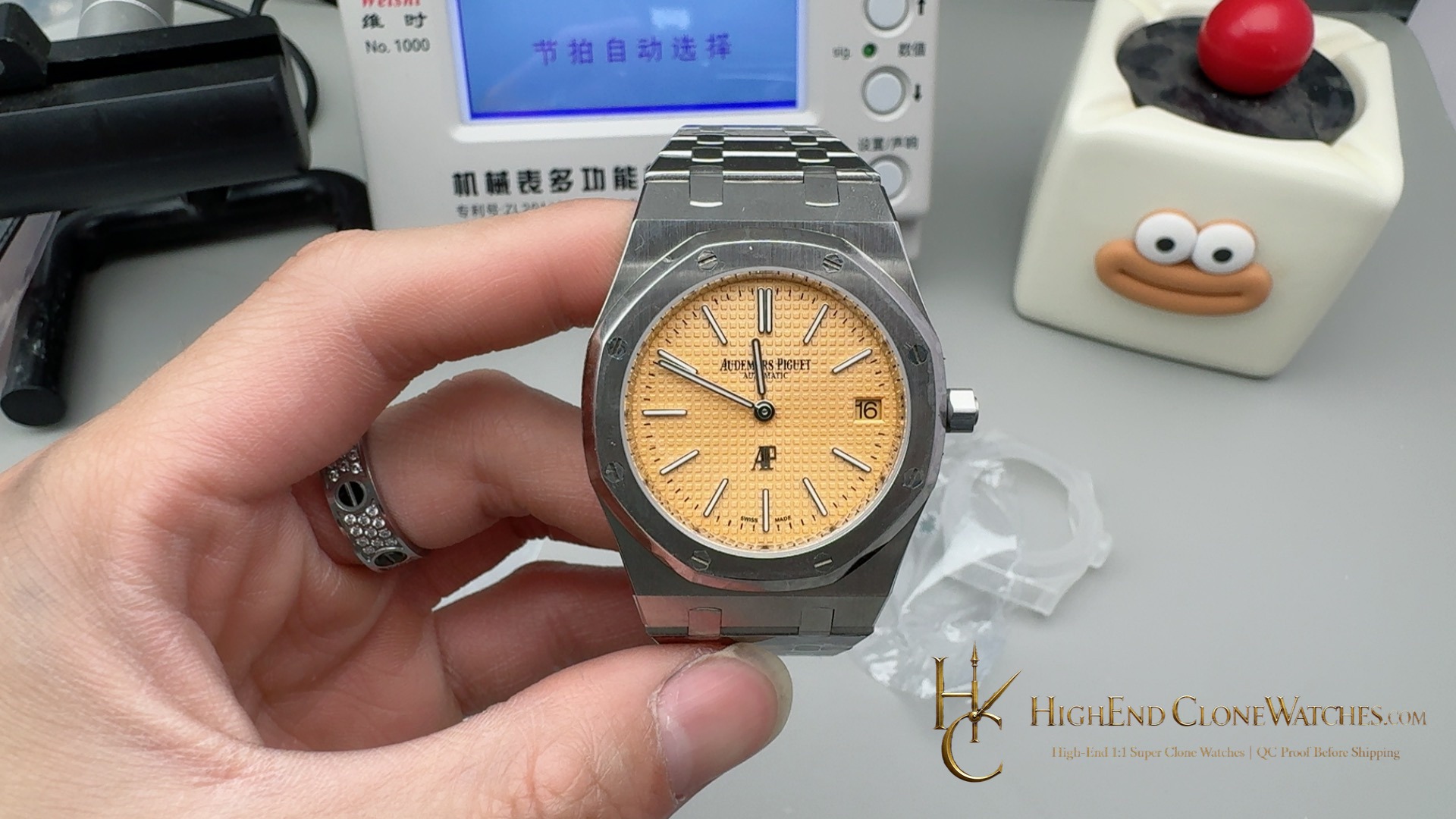 Audemars Piguet Royal Oak Jumbo Extra Thin 15202BC 39mm super clone watch front view