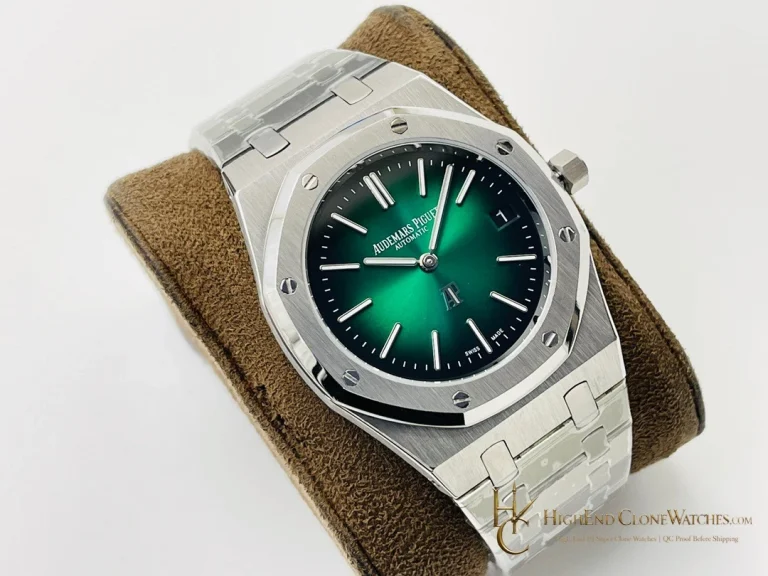 Audemars Piguet Royal OakJumbo Extra-Thin 16202 Gradient Green Dial 39mm super clone watch dial detail