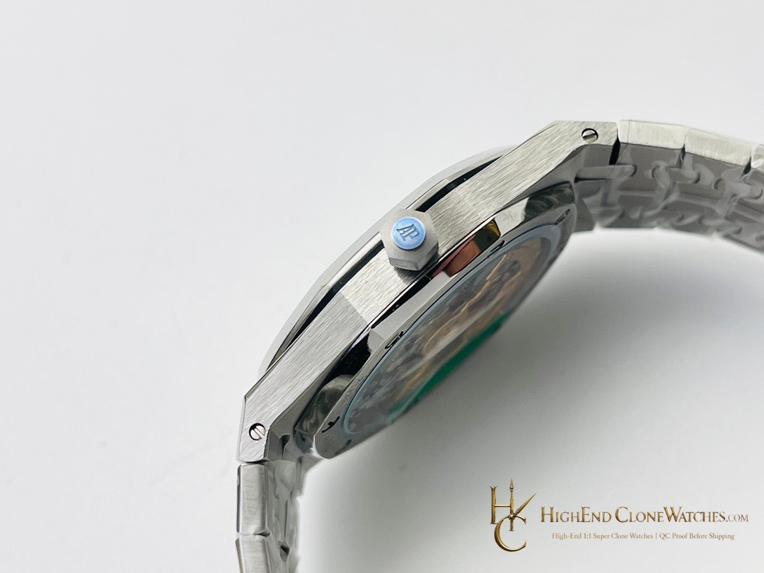 Audemars Piguet Royal OakJumbo Extra-Thin 16202 Gradient Green Dial 39mm super clone watch bracelet or strap fit