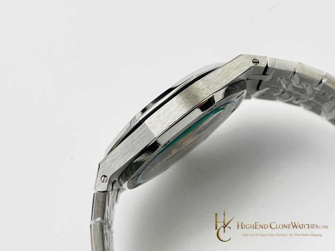 Audemars Piguet Royal OakJumbo Extra-Thin 16202 Gradient Green Dial 39mm super clone watch clasp detail