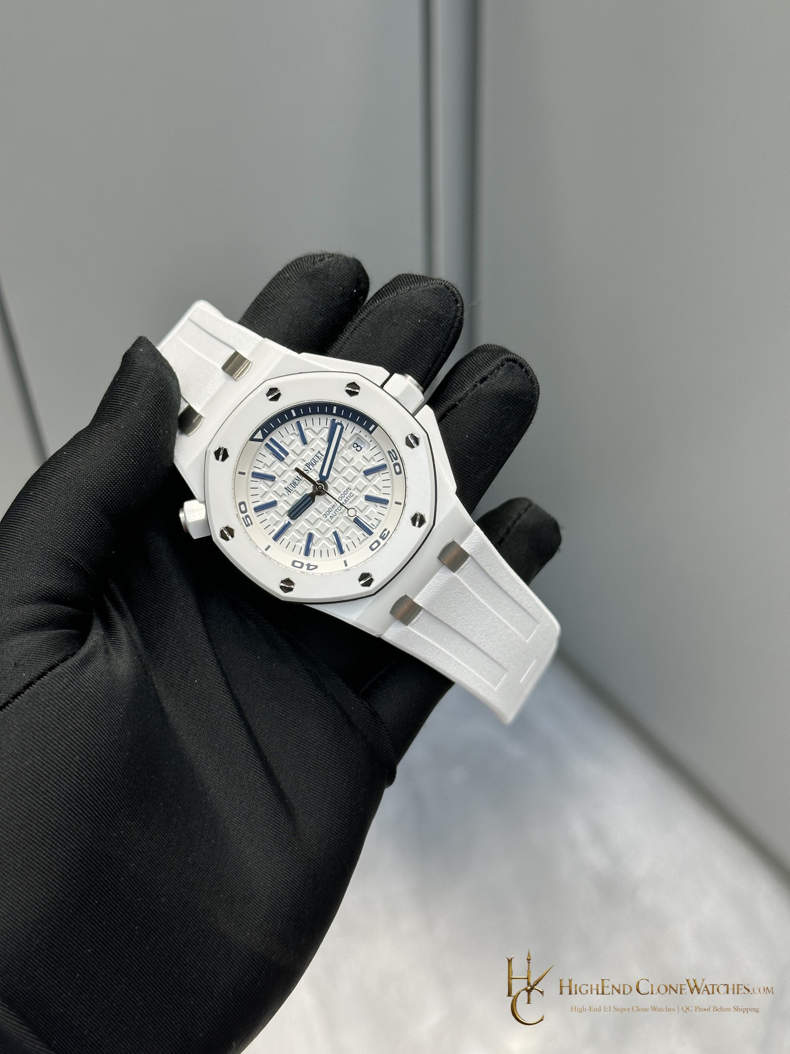 Audemars Piguet Royal Oak Offshore 15707 White Dial super clone watch dial detail