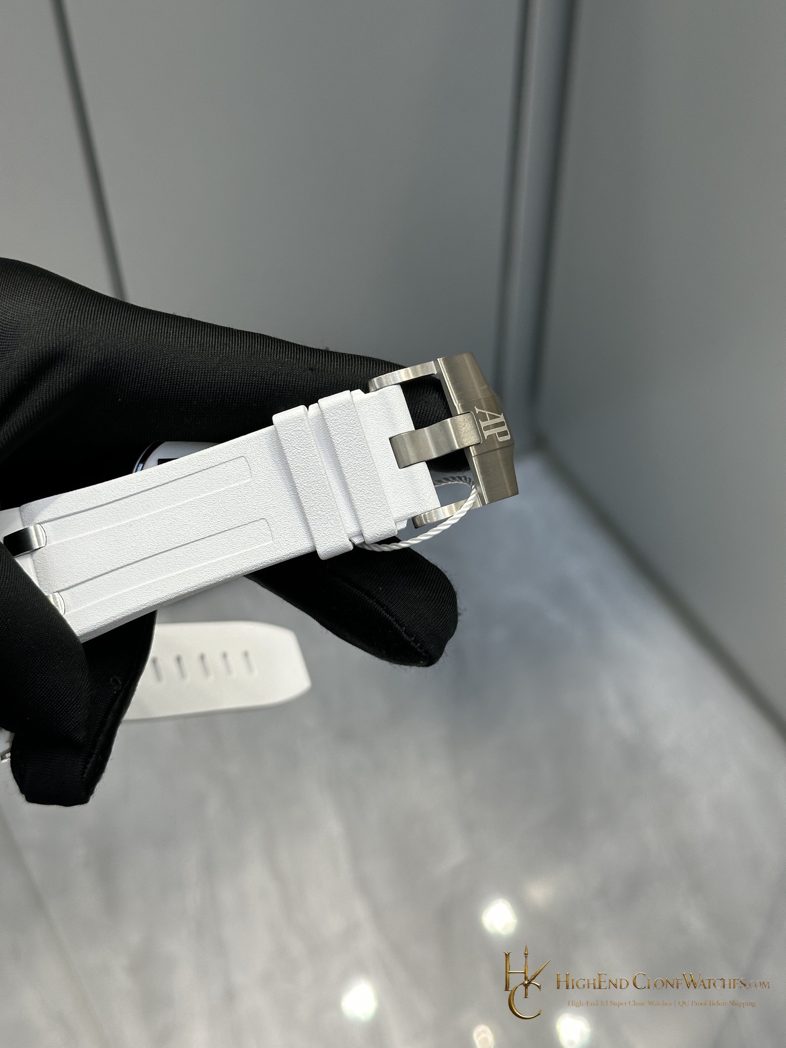 Audemars Piguet Royal Oak Offshore 15707 White Dial super clone watch bezel detail