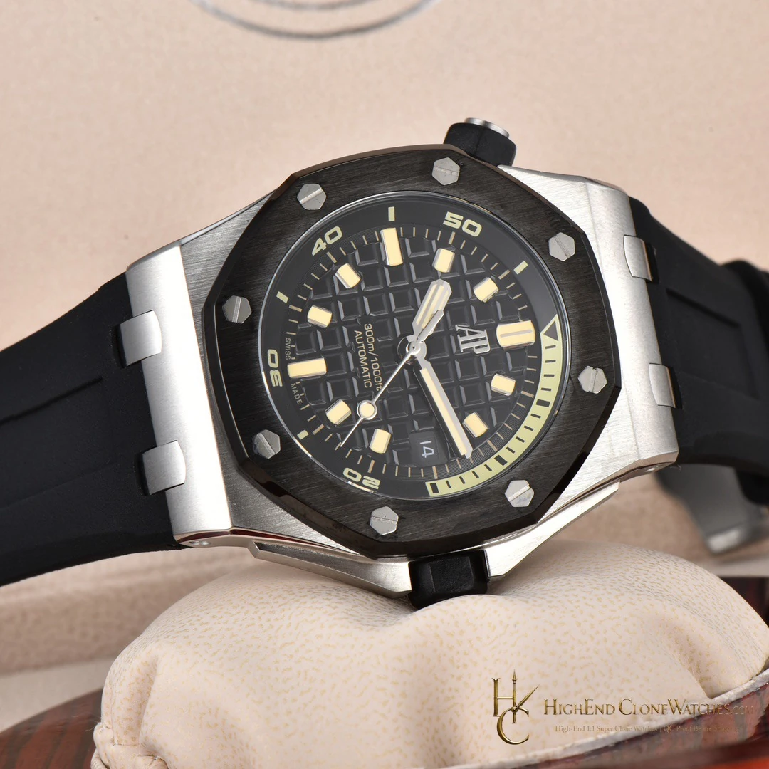 Audemars Piguet Royal Oak Offshore 15720 black dial rubber strap super clone watch - product view 4
