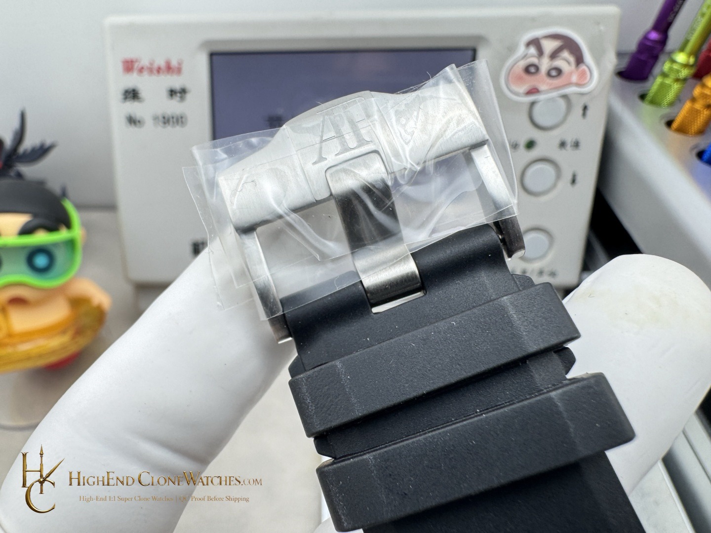 Audemars Piguet Royal Oak Offshore 15720 Black Dial super clone watch angled view
