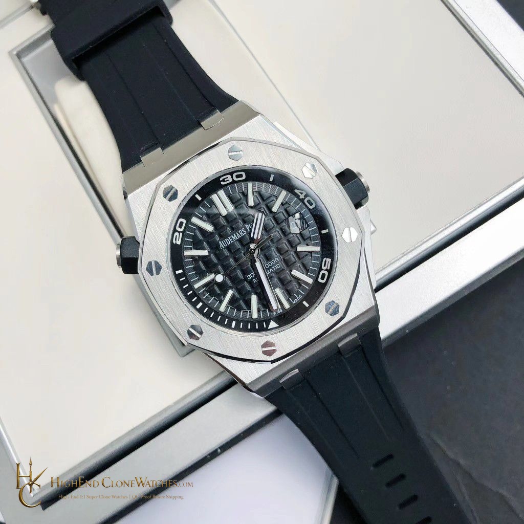 Audemars Piguet Royal Oak Offshore 15720 Grey Dial super clone watch dial detail
