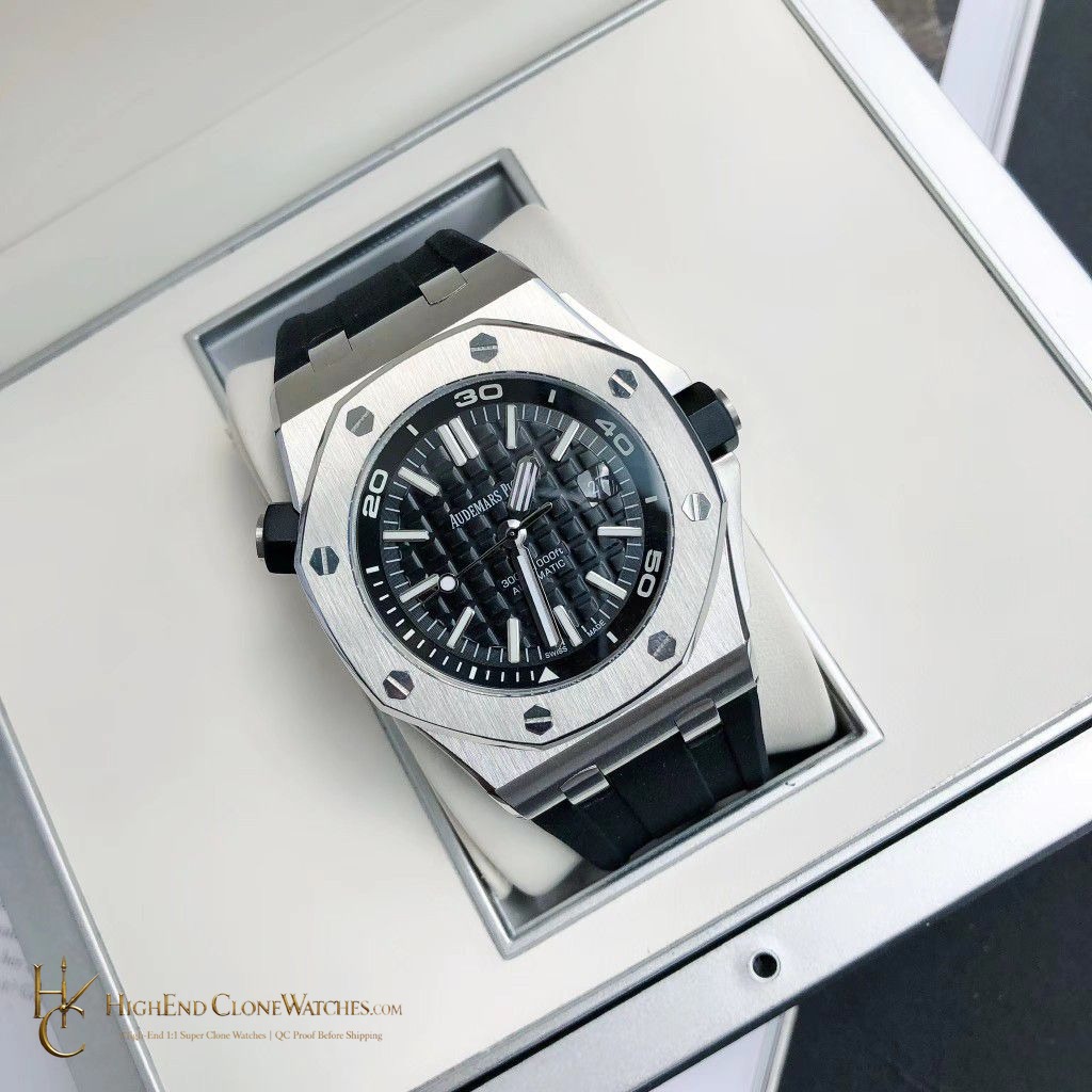 Audemars Piguet Royal Oak Offshore 15720 Grey Dial super clone watch bezel detail