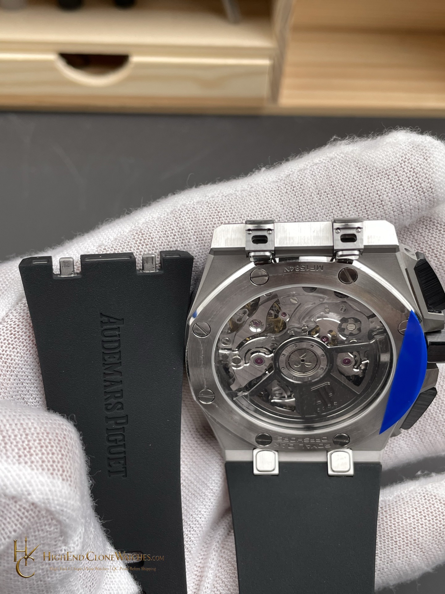 Audemars Piguet Royal Oak Offshore Black Dial 26420 Selfwinding Chronograph super clone watch caseback detail