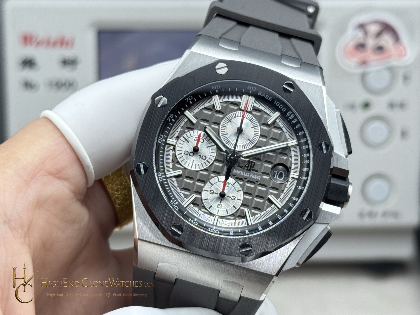 Audemars Piguet Royal Oak Offshore Chronograph 26400IO 44mm super clone watch bezel detail
