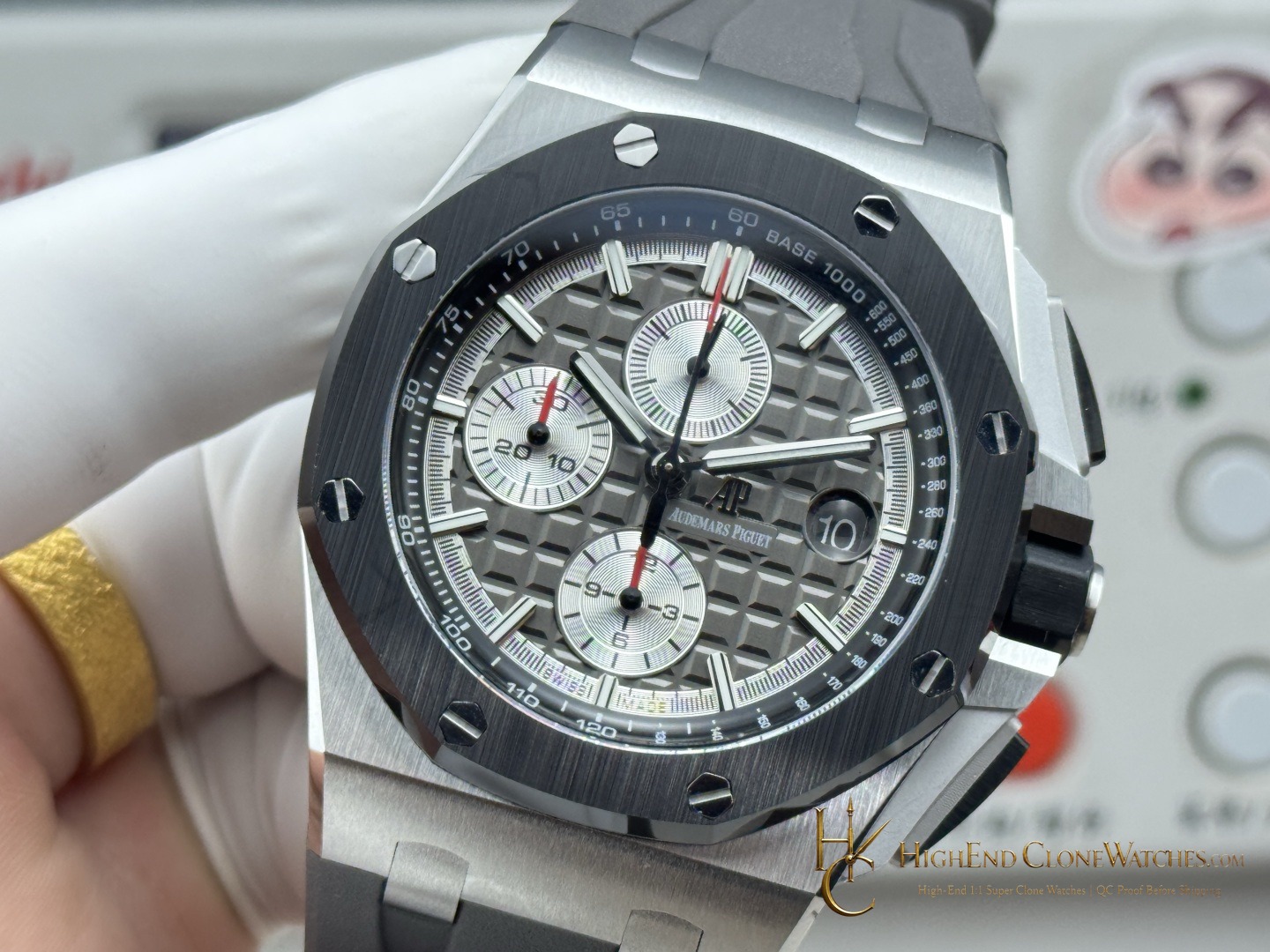 Audemars Piguet Royal Oak Offshore Chronograph 26400IO 44mm super clone watch bracelet or strap fit