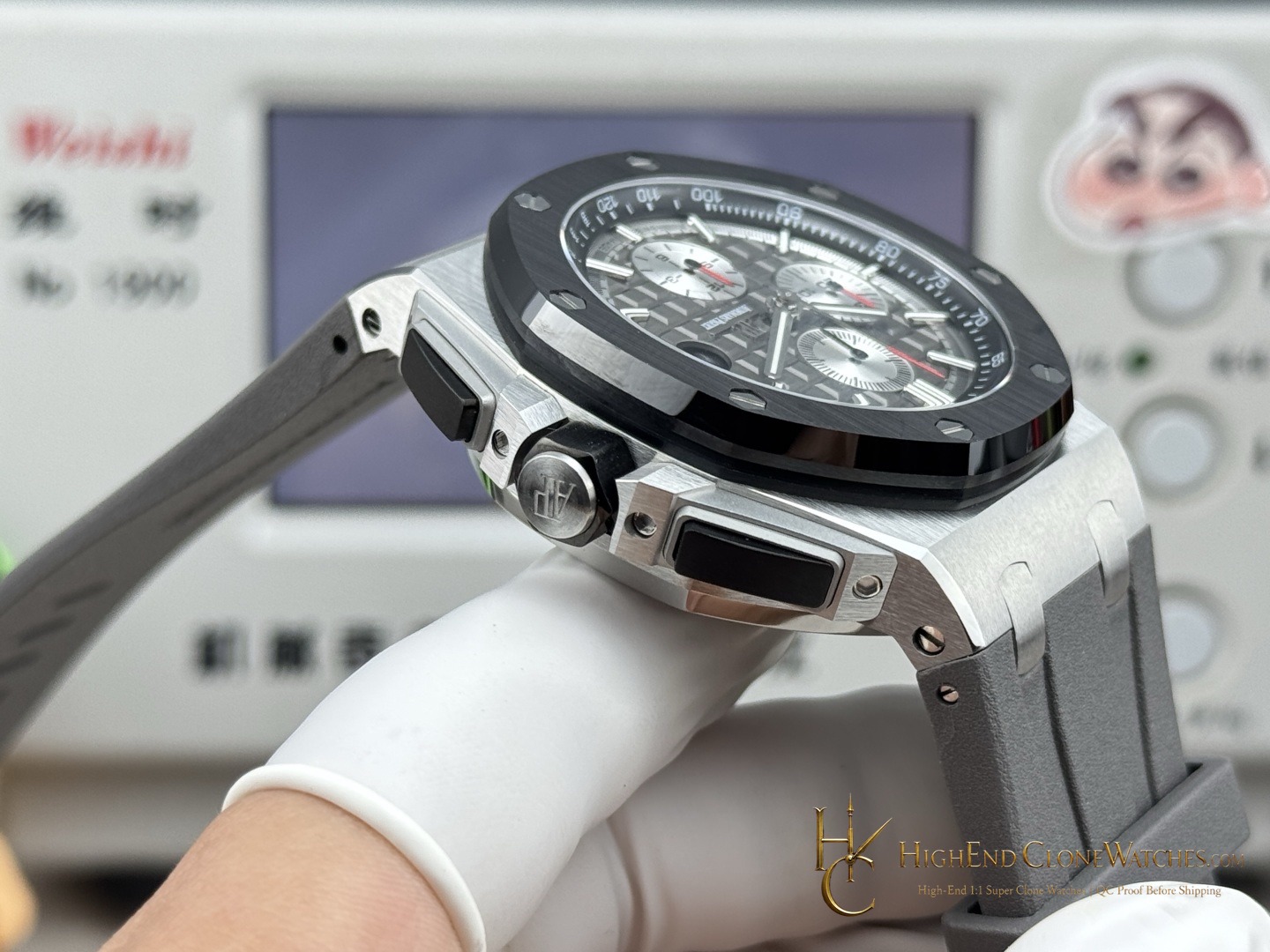 Audemars Piguet Royal Oak Offshore Chronograph 26400IO 44mm super clone watch caseback detail