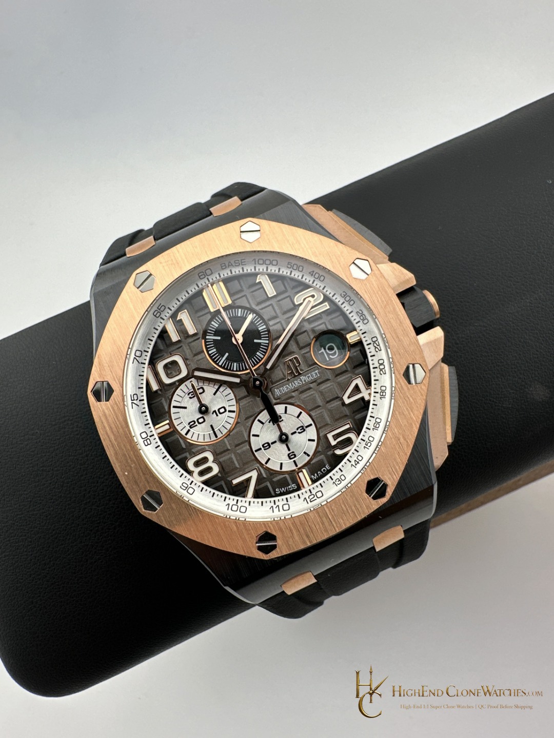 Audemars Piguet Royal Oak Offshore Chronograph Rose Gold 26405NR 44mm super clone watch dial detail