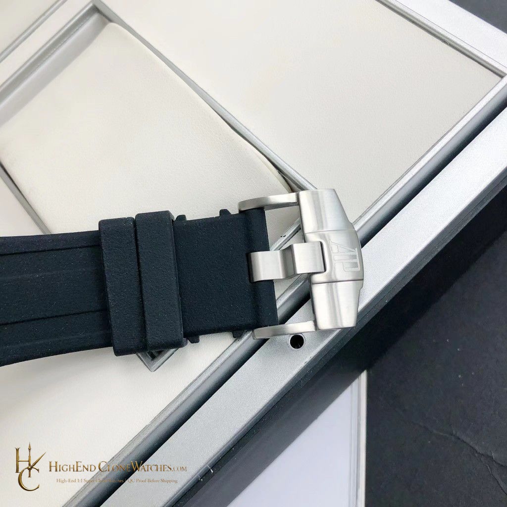 Audemars Piguet Royal Oak Offshore Diver 15710 Black Dial super clone watch clasp detail