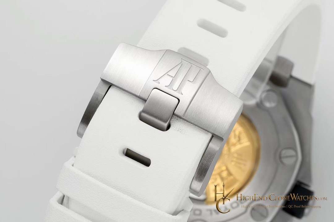 Audemars Piguet Royal Oak Offshore Diver 15710 White Dial super clone watch angled view