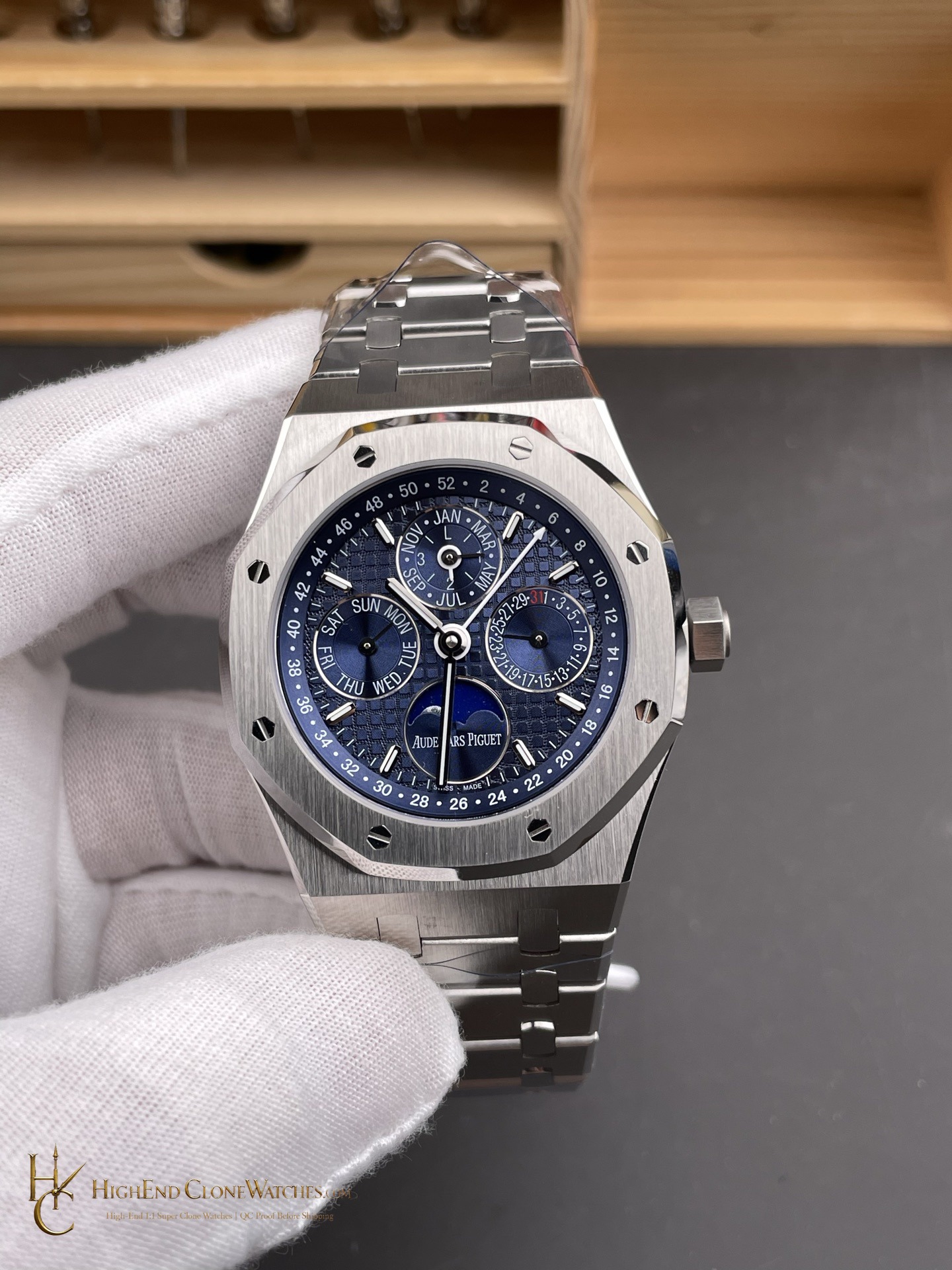 Audemars Piguet Royal Oak Perpetual Calendar Blue Dial 26574ST 41mm super clone watch front view