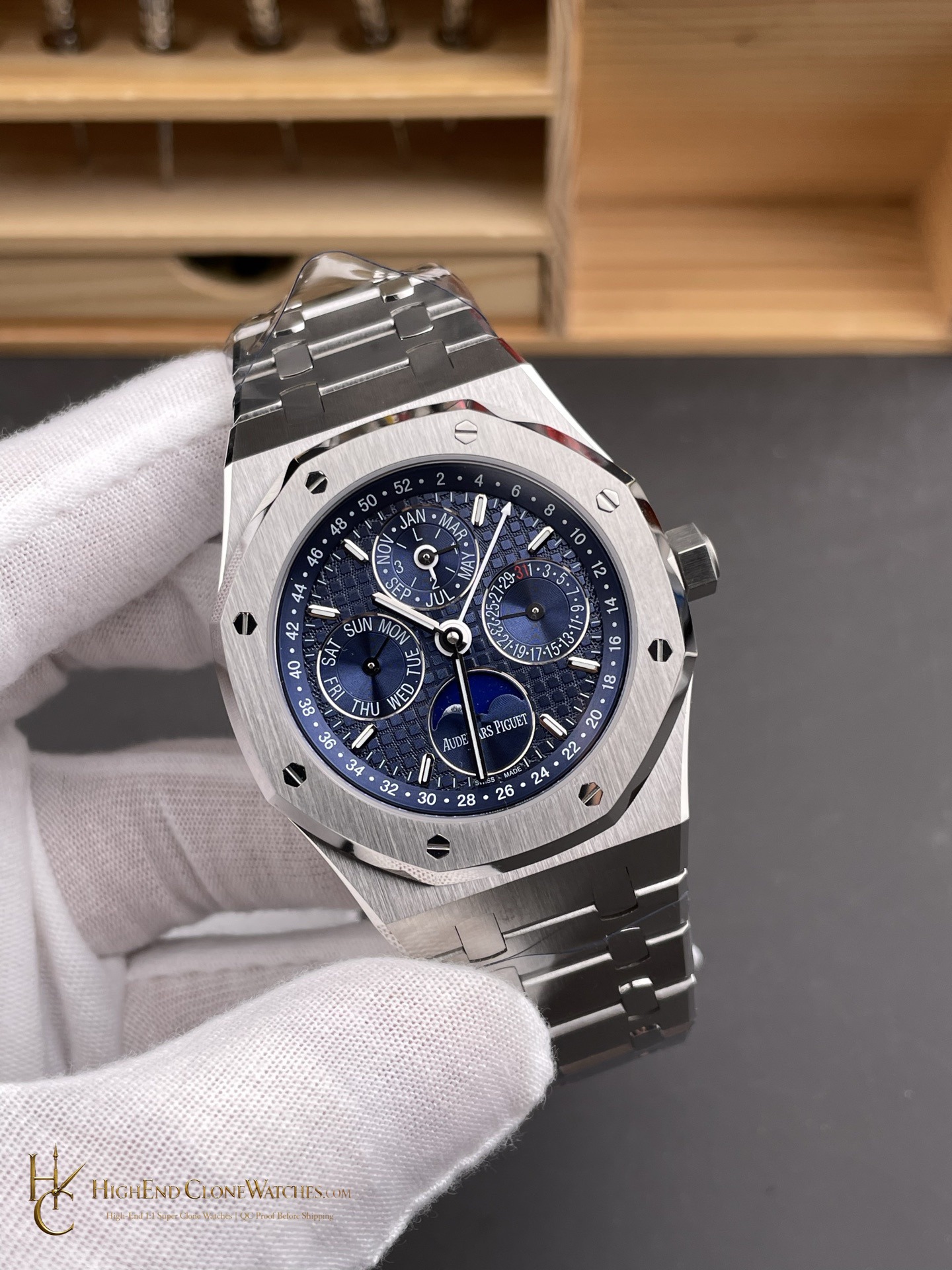 Audemars Piguet Royal Oak Perpetual Calendar Blue Dial 26574ST 41mm super clone watch dial detail