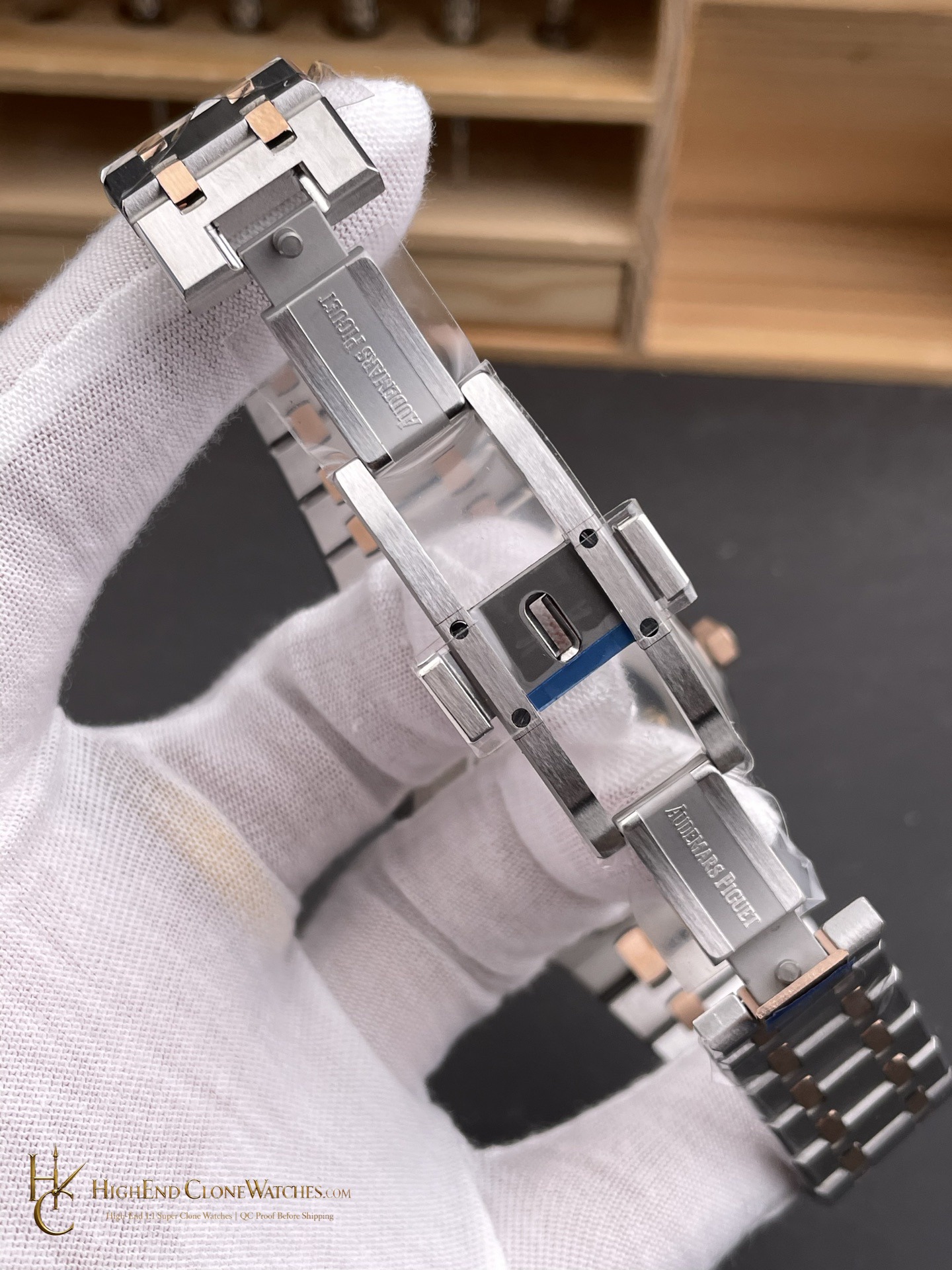 Audemars Piguet Royal Oak Rose Gold 15450SR White Dial 37mm super clone watch caseback detail