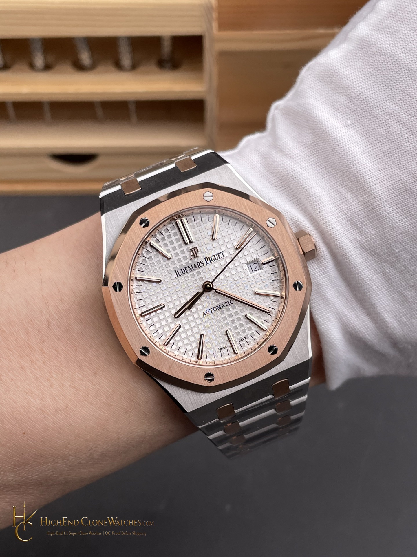 Audemars Piguet Royal Oak Rose Gold 15450SR White Dial 37mm super clone watch angled view