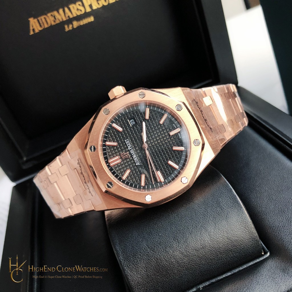 Audemars Piguet Royal Oak Rose Gold 15500 Black Dial super clone watch clasp detail