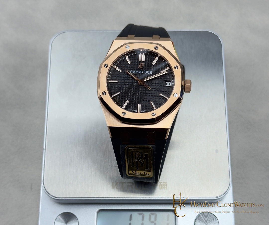 Audemars Piguet Royal Oak Rose Gold 15500 Black Dial super clone watch caseback detail