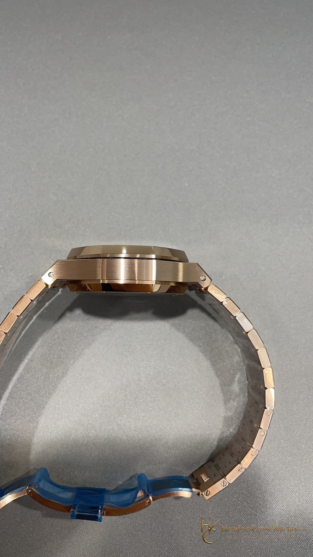 Audemars Piguet Royal Oak Rose Gold 26239 Blue Dial super clone watch side case profile
