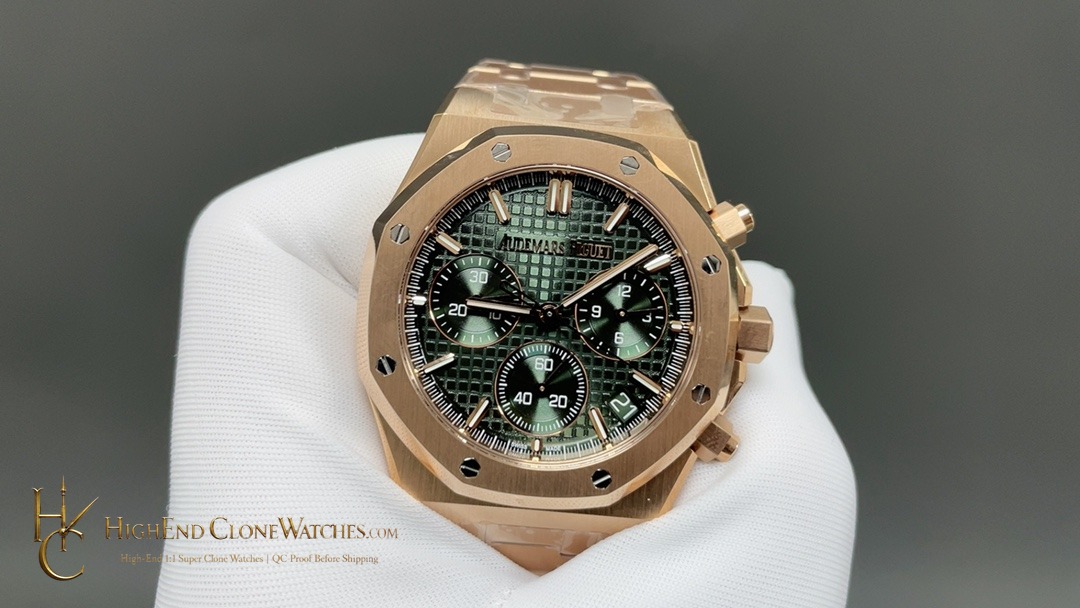 Audemars Piguet Royal Oak Rose Gold 26240 Green Dial super clone watch bezel detail
