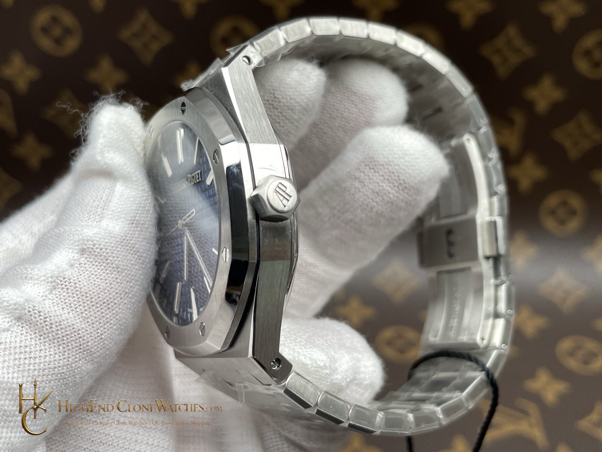 Audemars Piguet Royal Oak Selfwinding 77350ST Blue Dial 34mm super clone watch bezel detail
