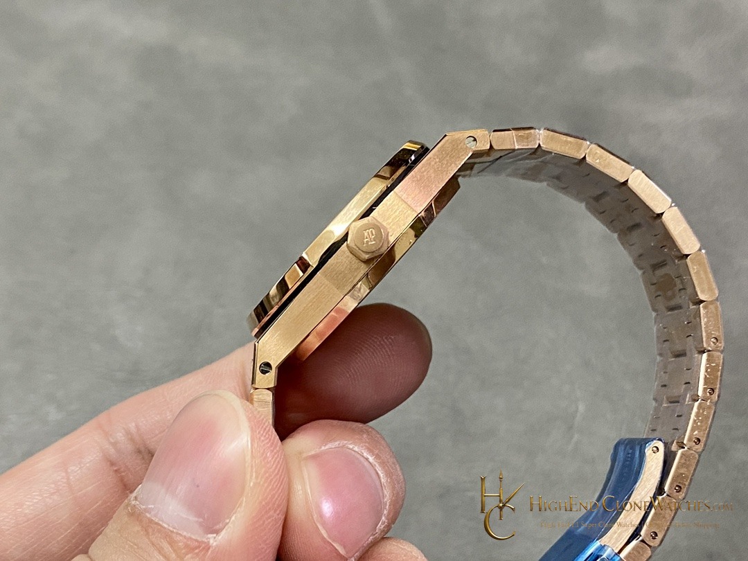 Audemars Piguet Royal Oak Selfwinding 77351OR 34mm super clone watch caseback detail