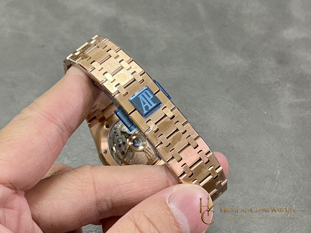 Audemars Piguet Royal Oak Selfwinding 77351OR 34mm super clone watch angled view