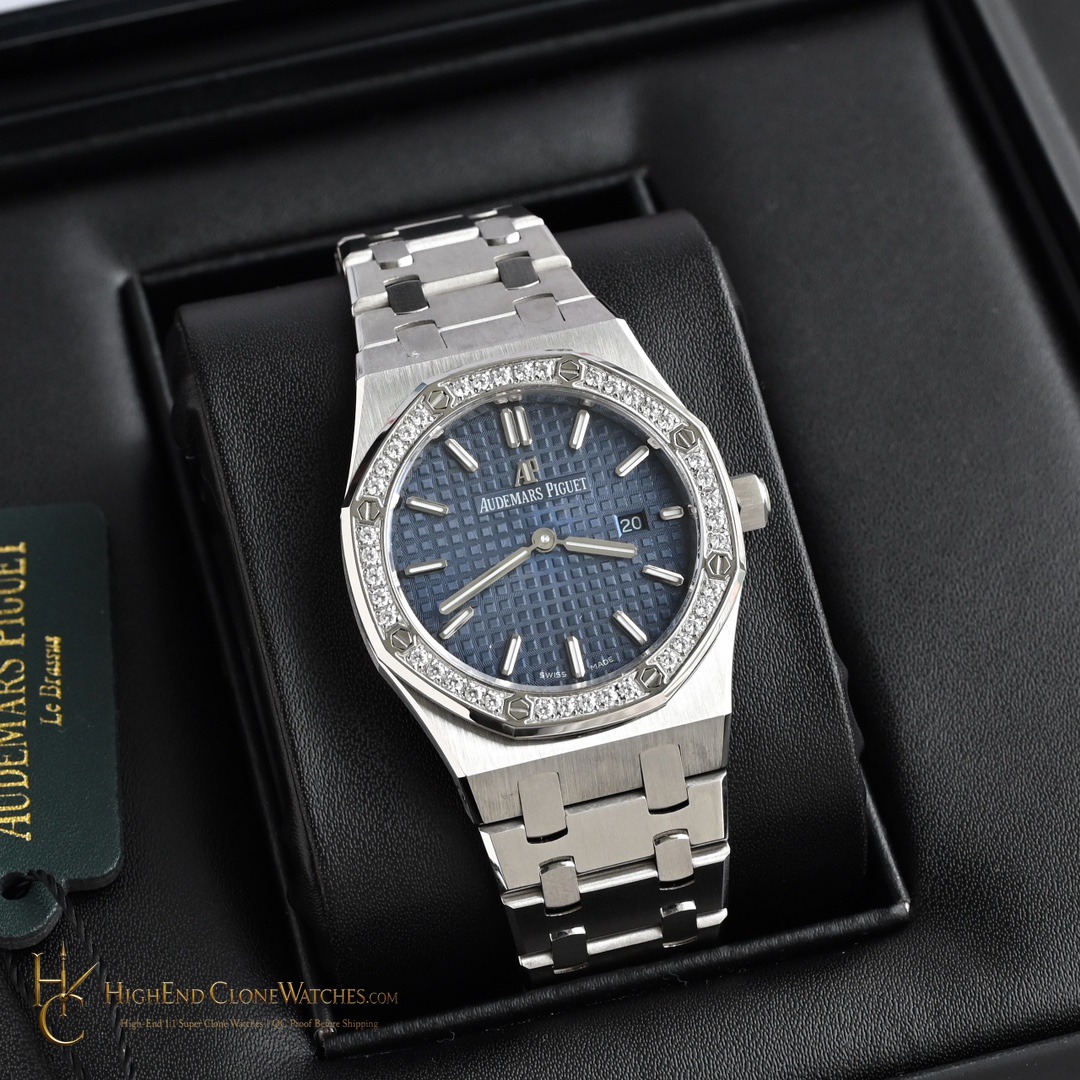 Audemars Piguet Royal Oak Selfwinding 77351ST 34mm super clone watch dial detail