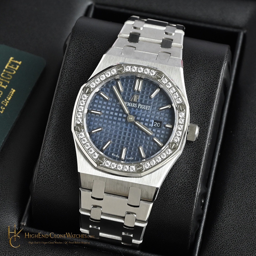 Audemars Piguet Royal Oak Selfwinding 77351ST 34mm super clone watch bezel detail