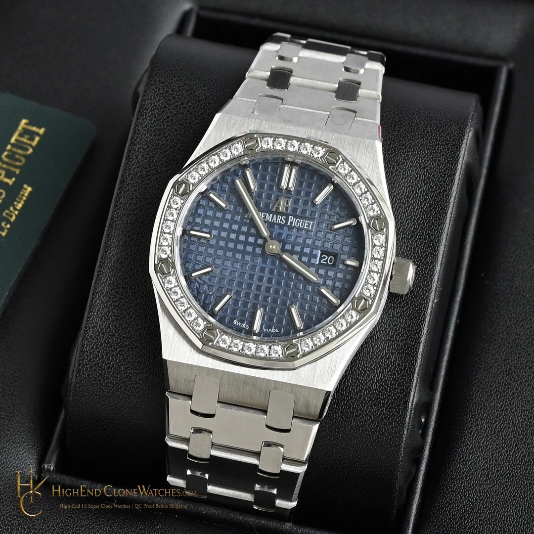 Audemars Piguet Royal Oak Selfwinding 77351ST 34mm super clone watch bezel detail