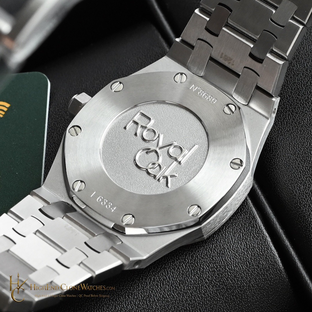 Audemars Piguet Royal Oak Selfwinding 77351ST 34mm super clone watch caseback detail