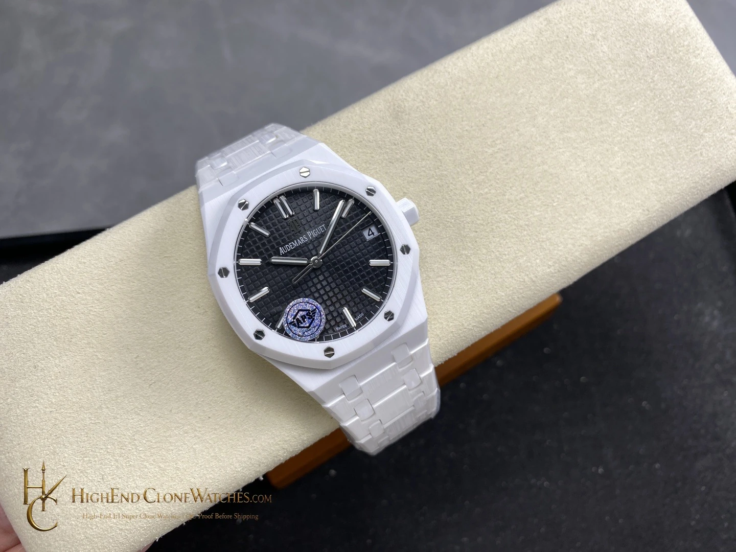 Audemars Piguet Royal Oak bezel detail super clone watch