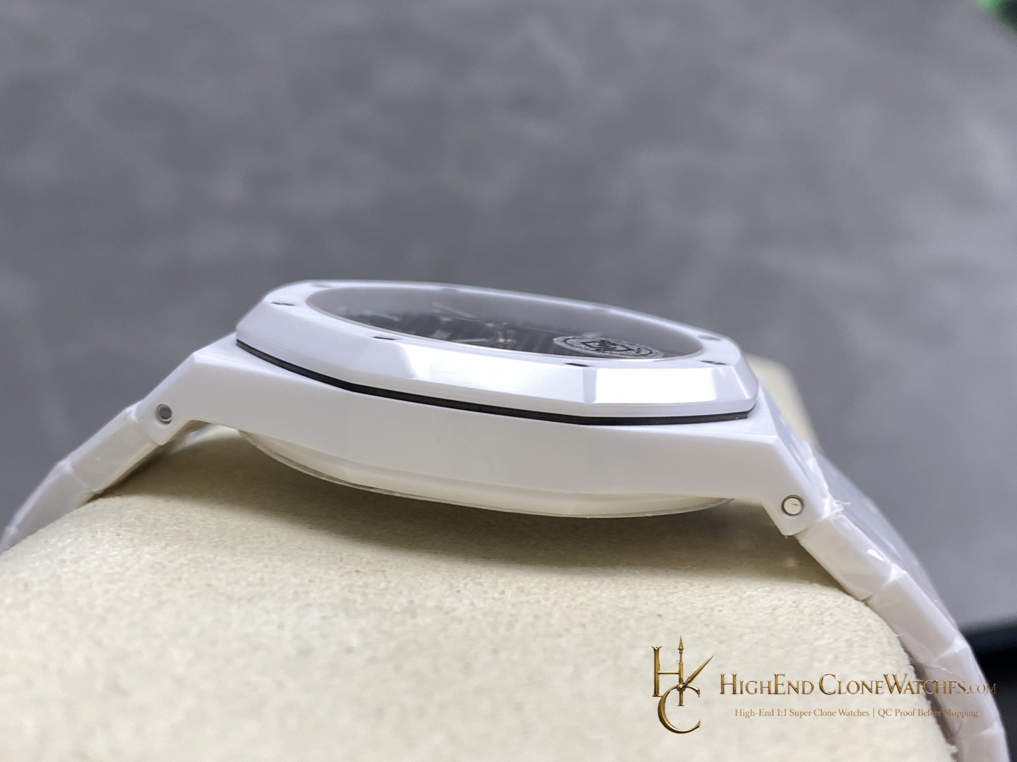 Audemars Piguet Royal Oak White Ceramic 15500 Black Dial 41mm super clone watch clasp detail