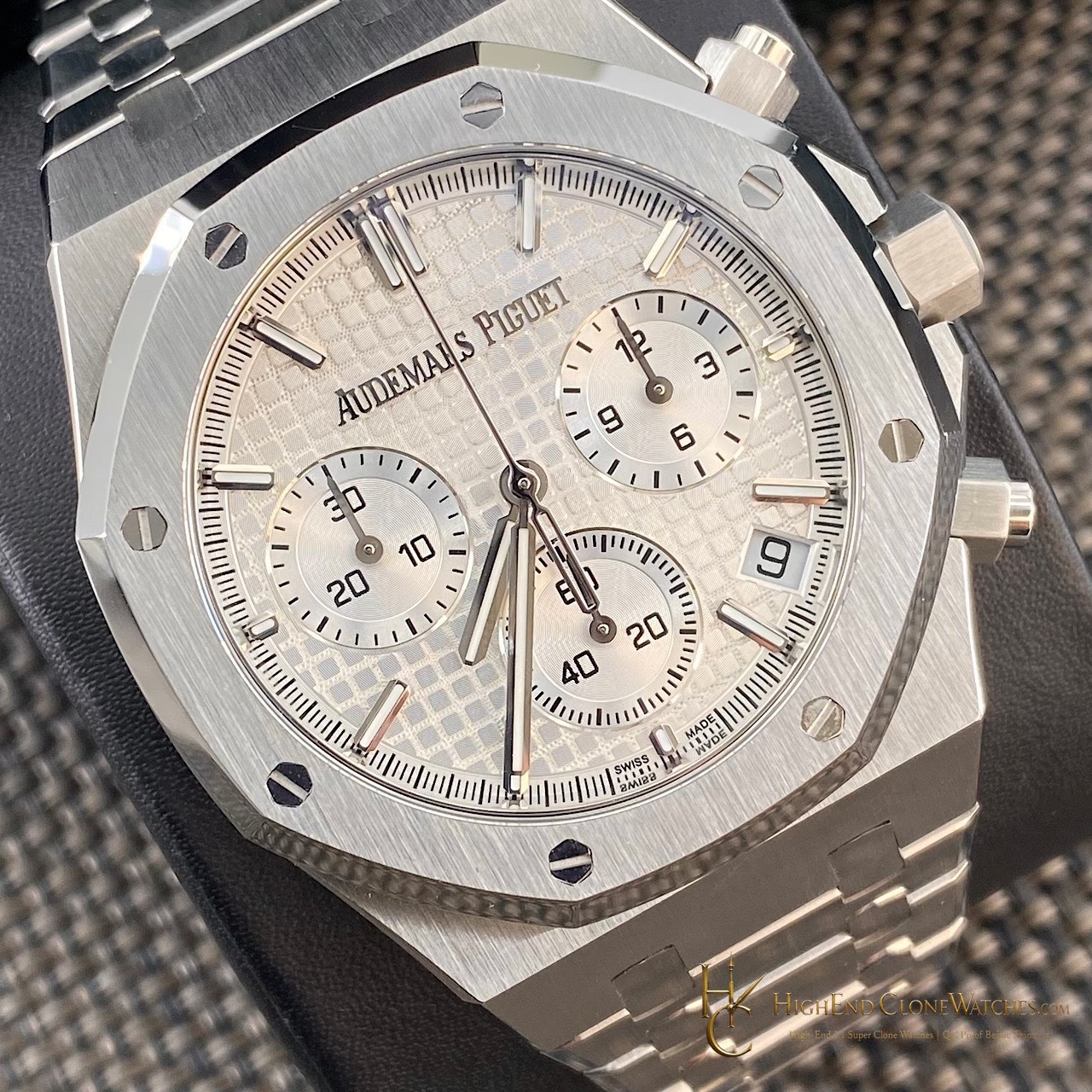Audemars Piguet Royal Oak White Dial 26240 Selfwinding Chronograph super clone watch side case profile