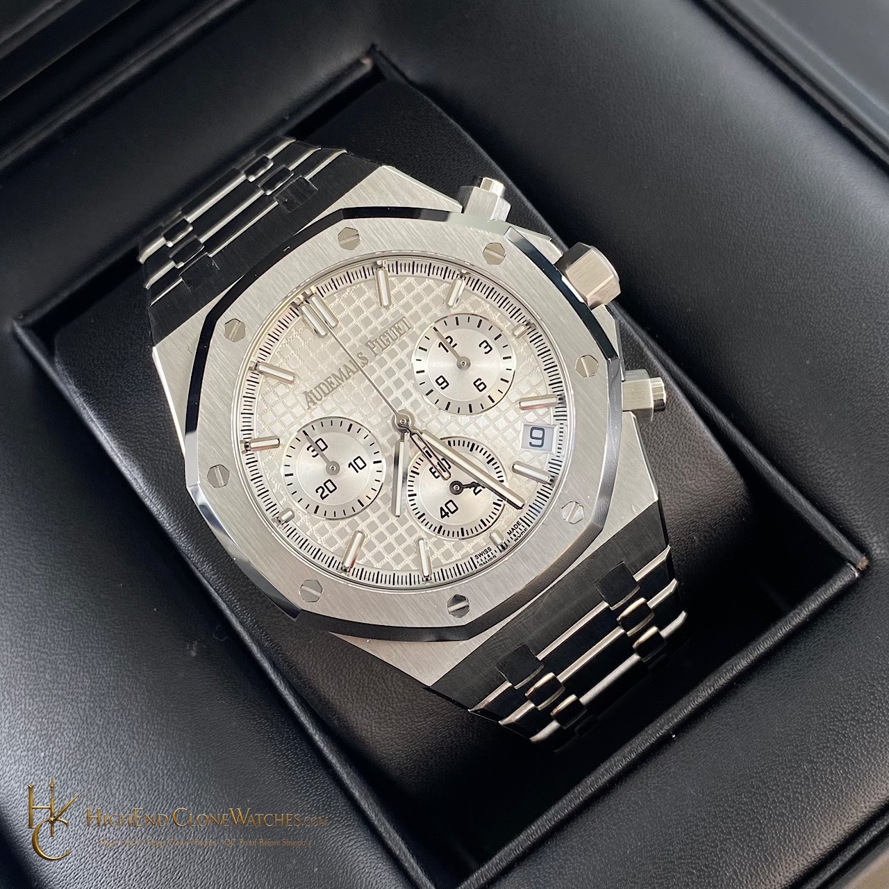 Audemars Piguet Royal Oak White Dial 26240 Selfwinding Chronograph super clone watch bracelet or strap fit
