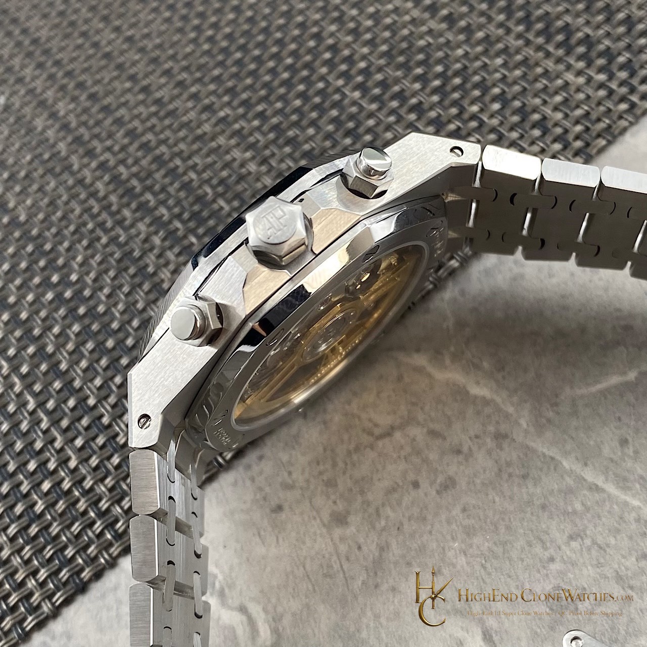 Audemars Piguet Royal Oak White Dial 26240 Selfwinding Chronograph super clone watch clasp detail