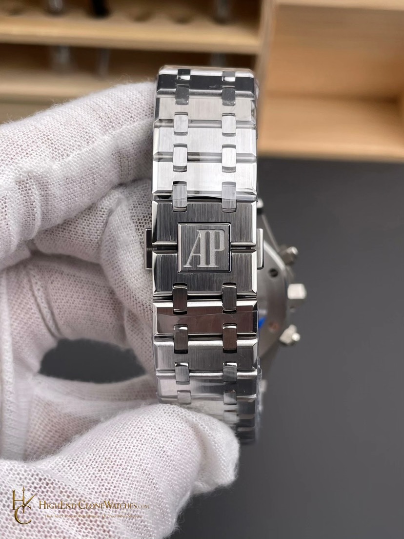 Audemars Piguet Royal Oak White Dial 26331ST Selfwinding Chronograph super clone watch caseback detail