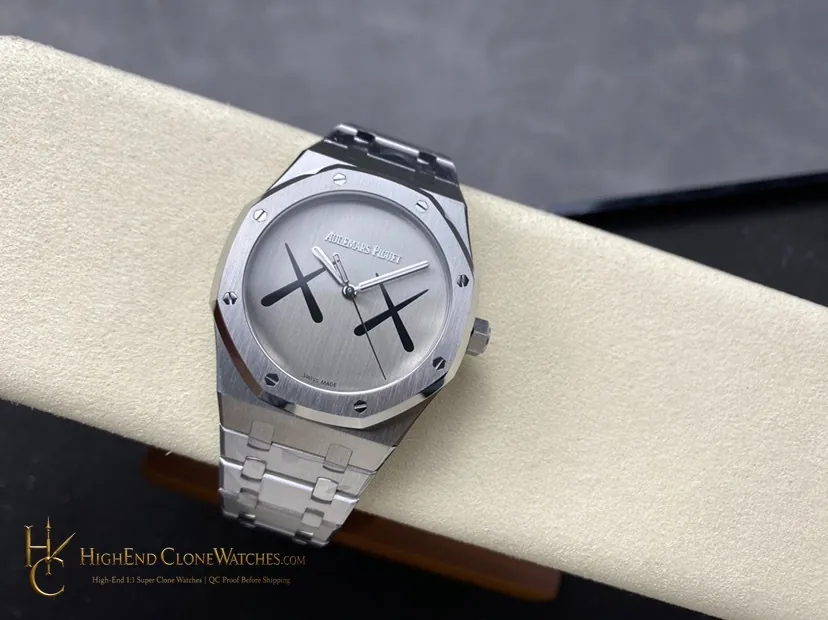 Audemars Piguet Royal Oak x Kaws Silver XX Dial 41mm super clone watch side case profile